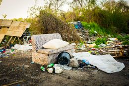 Изоставеното наследство. Защо България не може да продължи да пренебрегва правото на дом