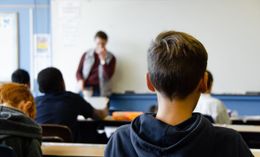 В капана на „глобалната некомпетентност“