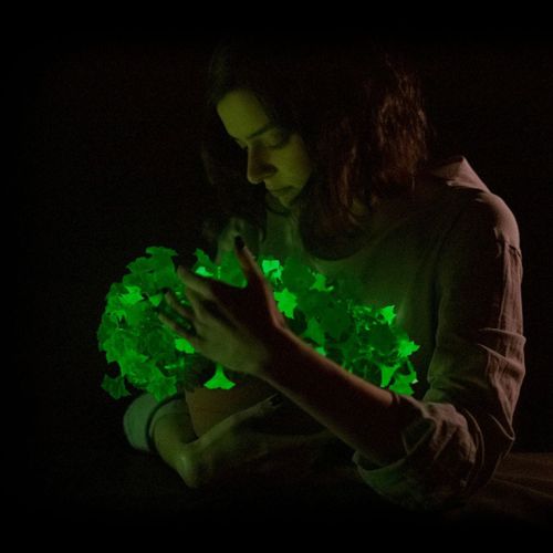 Научни новини: Генетични редакции, светещи цветя и пътешествия из Слънчевата система