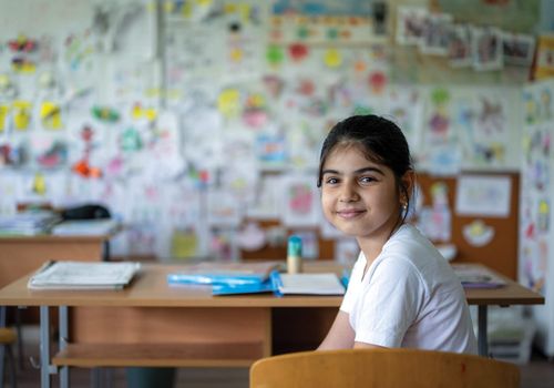 Симаф, която иска да учи и да стане лекарка