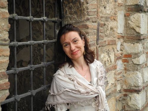 Професор Мария Шнитер и преподаването на добродетели без учебник