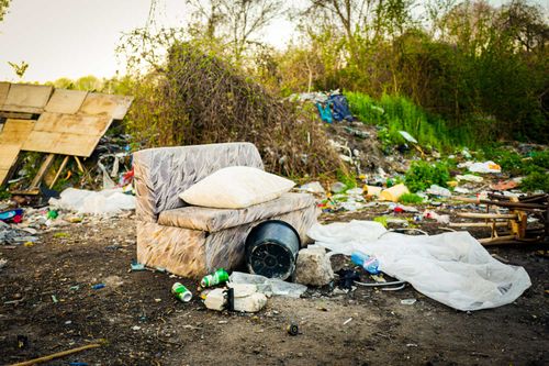 Изоставеното наследство. Защо България не може да продължи да пренебрегва правото на дом