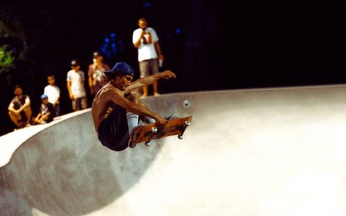 Да се отлепиш от земята