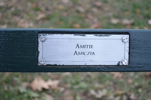 Табелка на пейка на Сентръл Парк, Ню Йорк