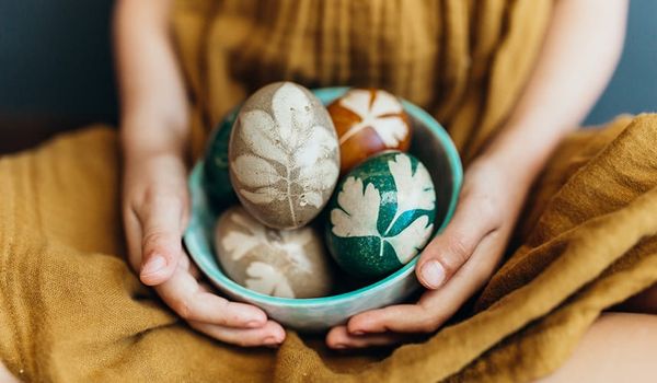 April Craft: Make Your Own Natural Dyes