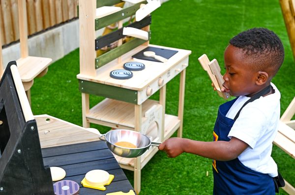 3-year-old lands dream job as Aldi’s first ever wooden toy tester
