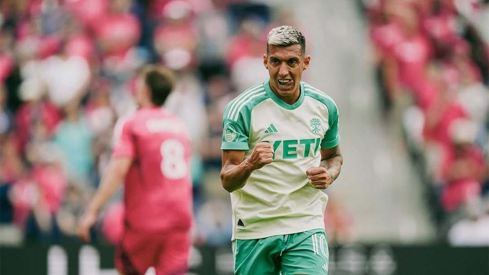 Myrto Uzuni of Austin FC celebrating goal