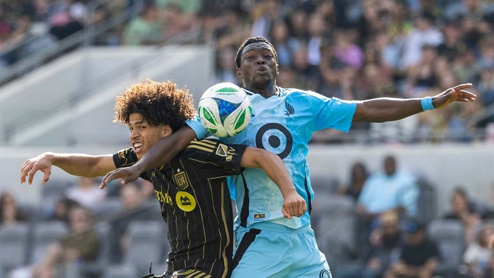 Bongi Hlongwane of Minnesota United FC