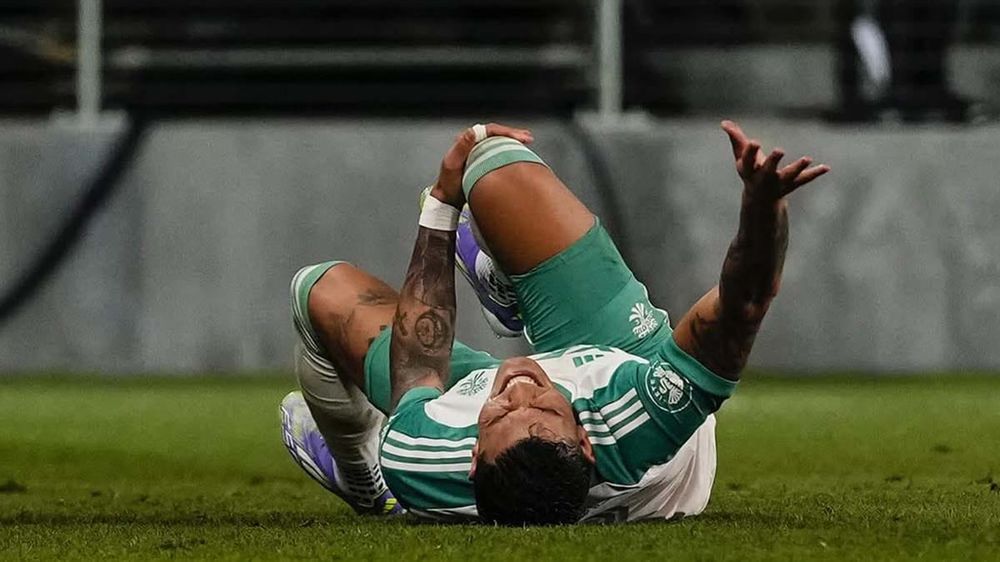 Brandon Vazquez laying on the field after tearing his ACL