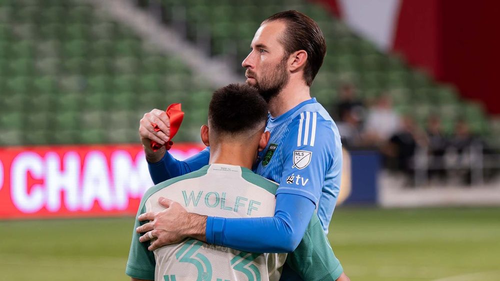 Brad Stuver comforts Owen Wolff after the U.S. Open Cup final loss