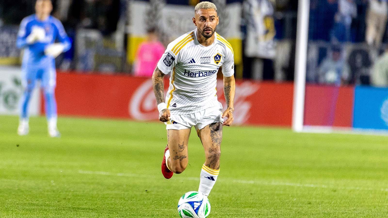 Diego Fagundez with LA Galaxy