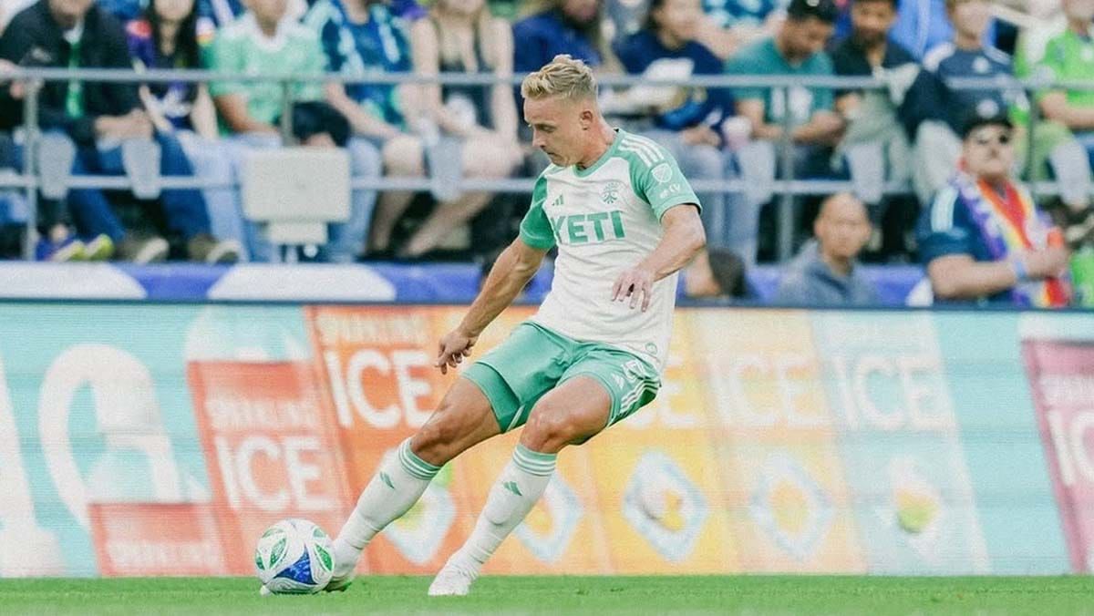 Oleksandr Svatok preparing to kick the ball vs. Seattle