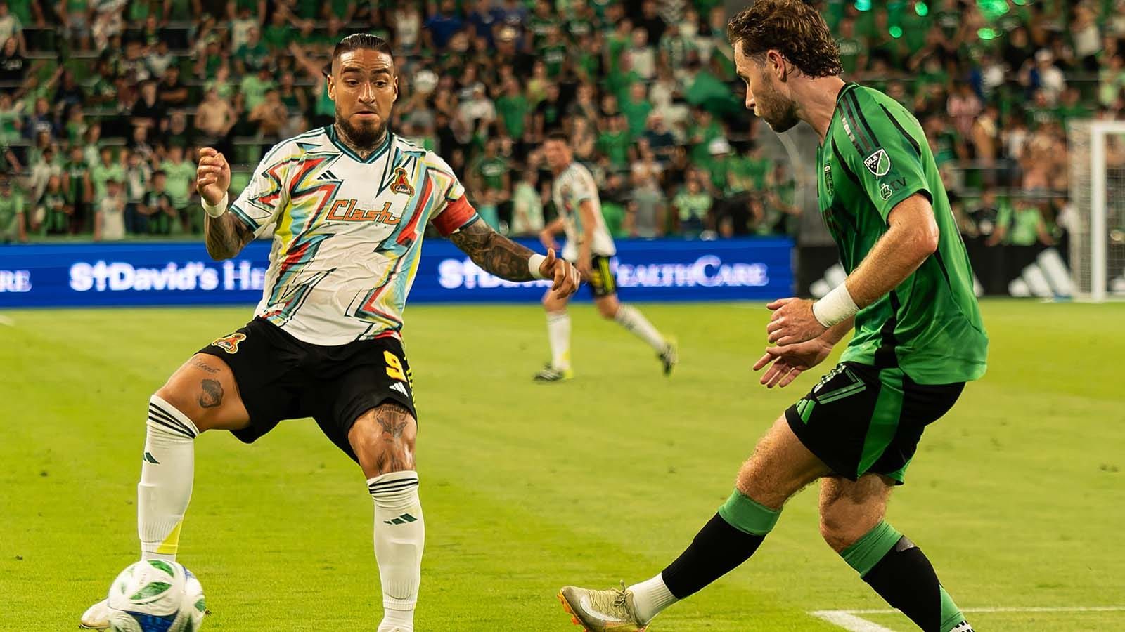 Chicho Arango vs. Jon Gallagher