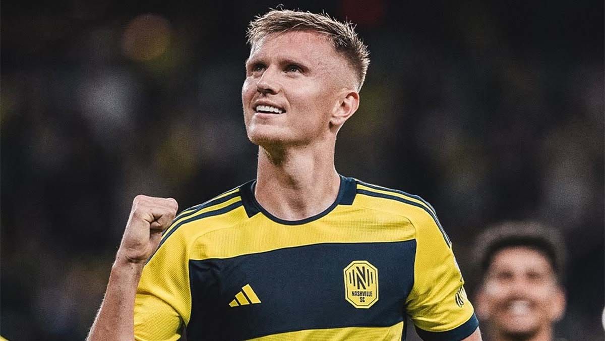 Sam Surridge of Nashville SC celebrating a goal