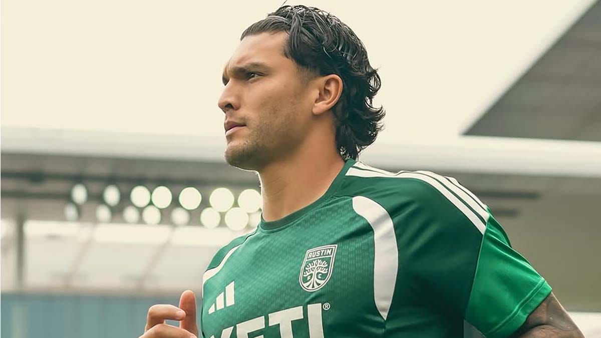 Austin FC's Brandon Vázquez warming up prior to match against St. Louis City SC