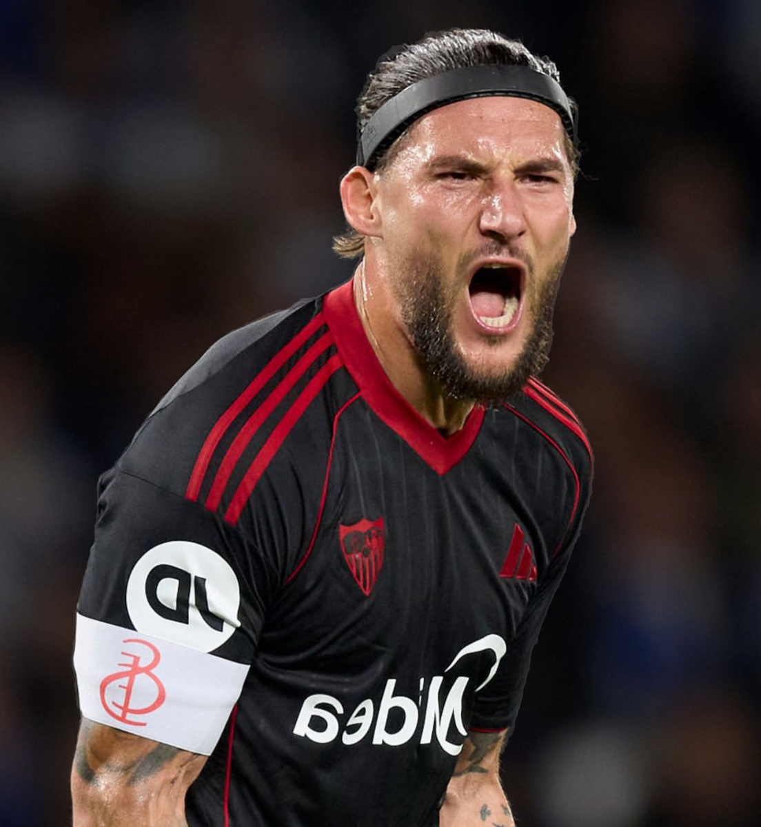Nemanja Gudelj celebra un gol con el Sevilla FC usando Proteckthor