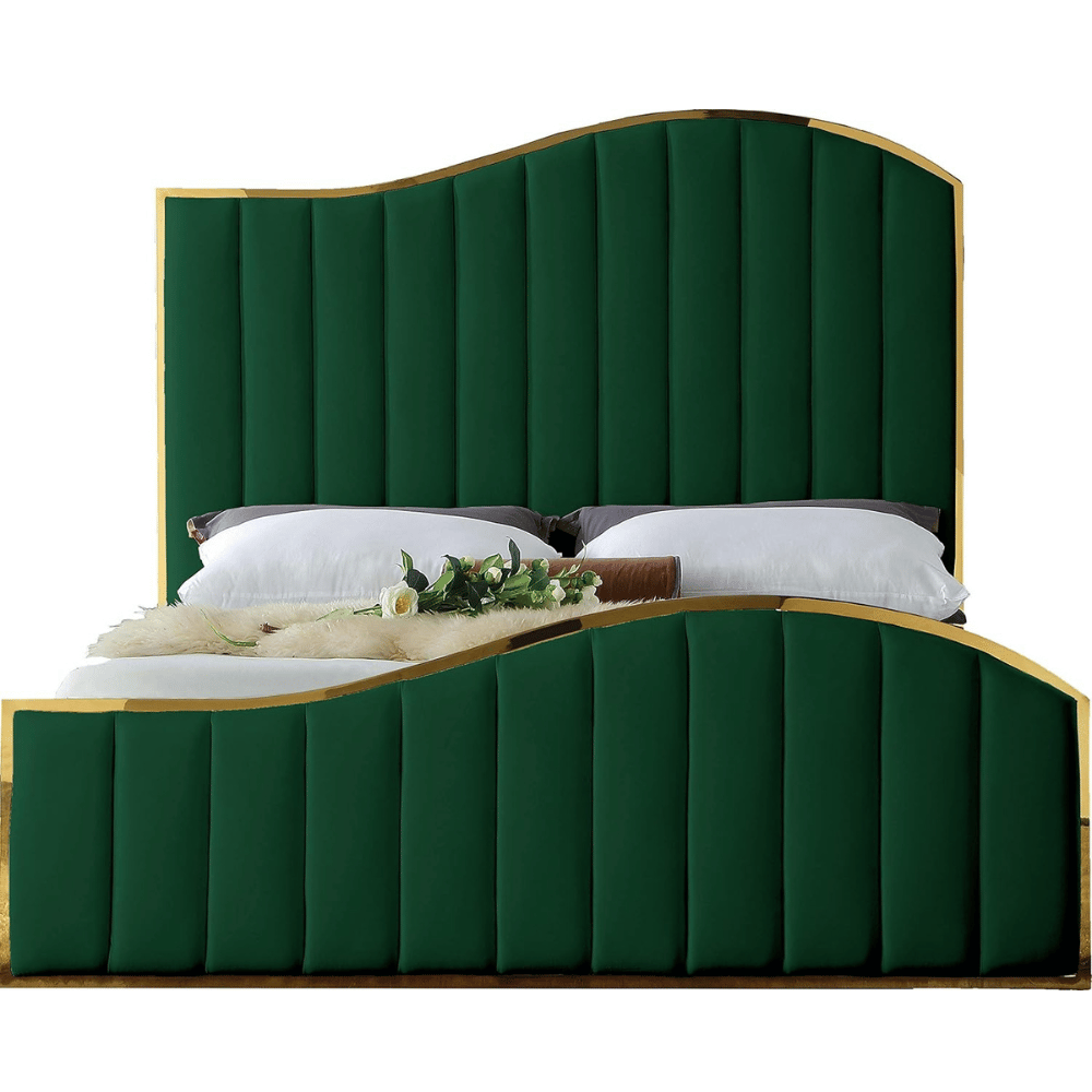  Assemble a bed frame.