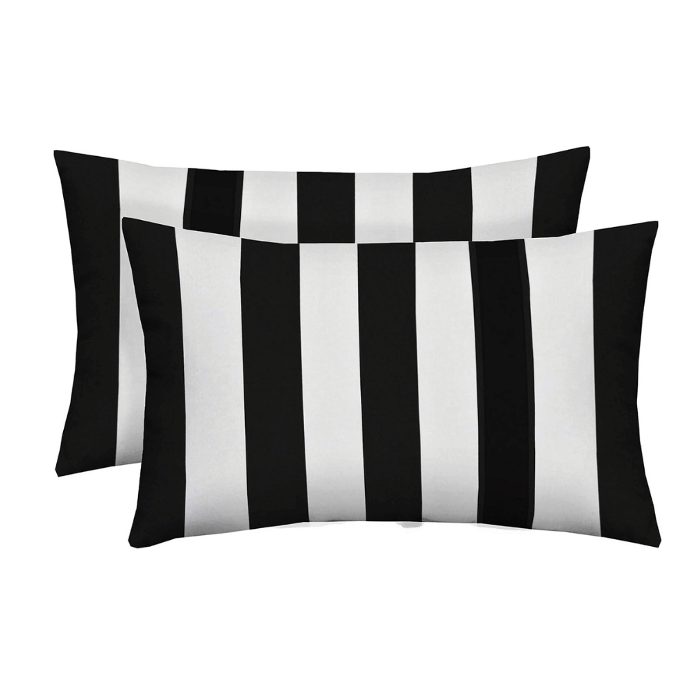 Outdoor throw pillows