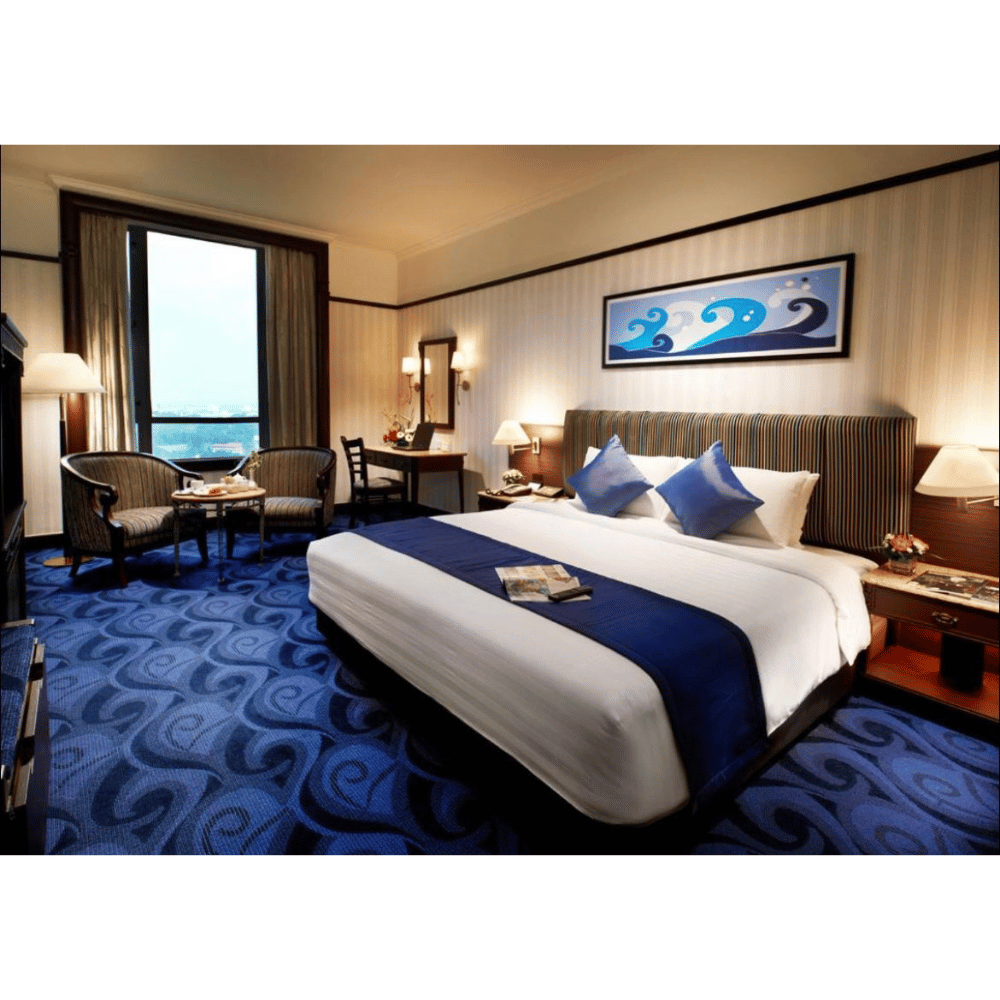  luxury hotel bed