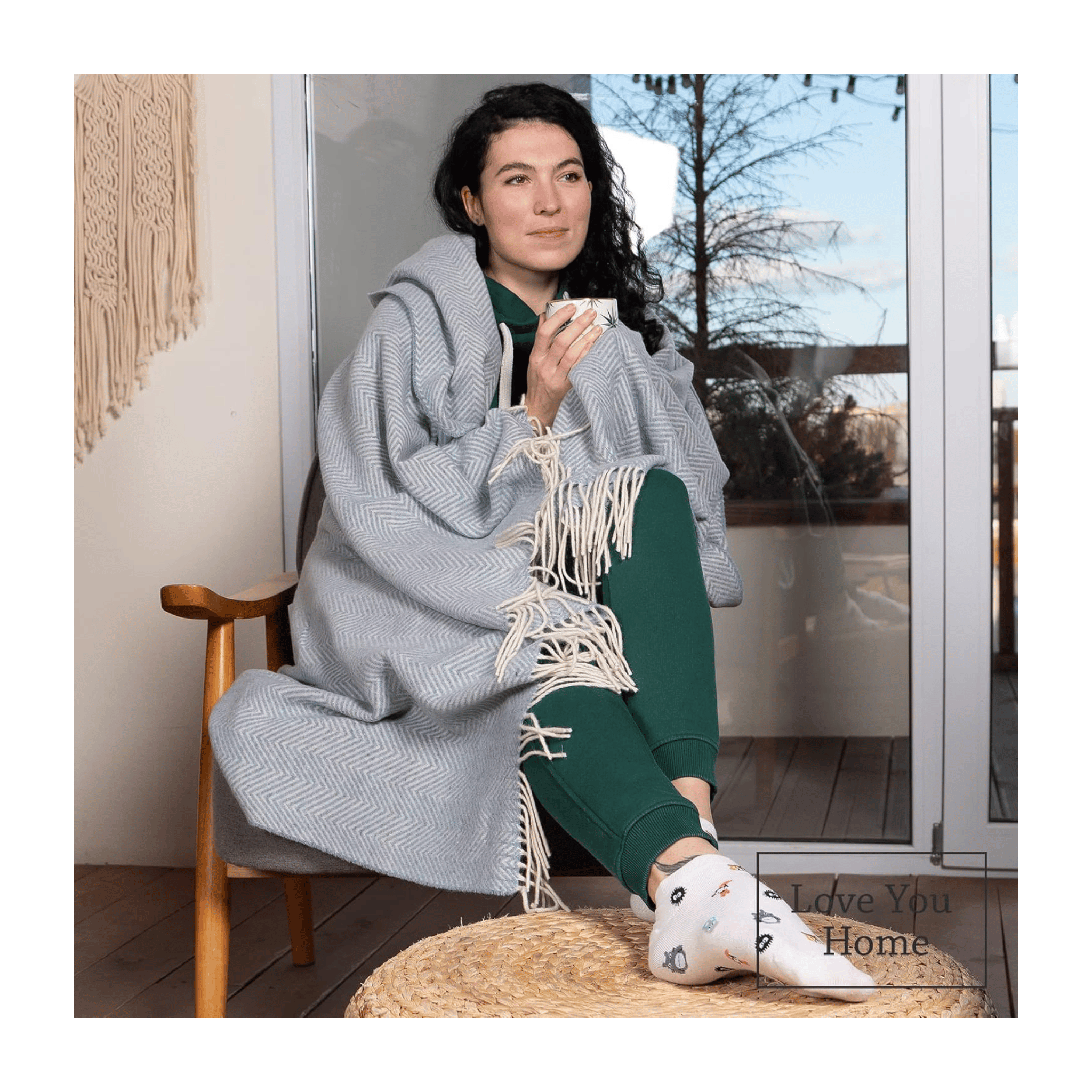 LYHome soft fringed merino throw