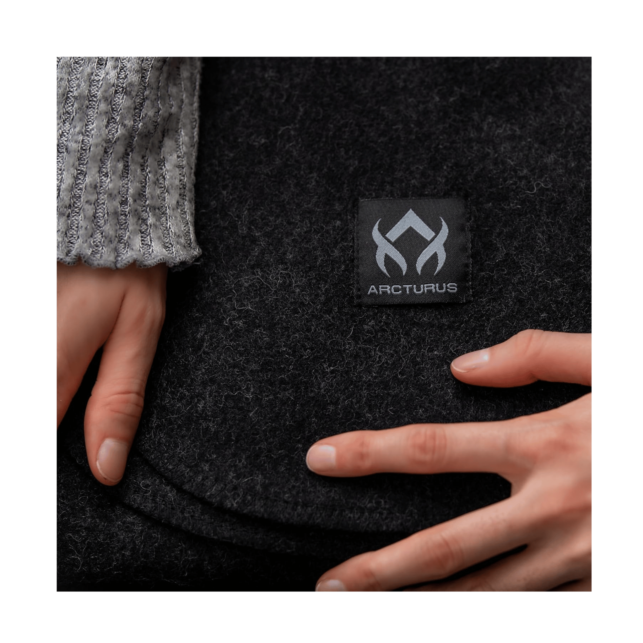 Arcturus wool bed blanket for cozy nights