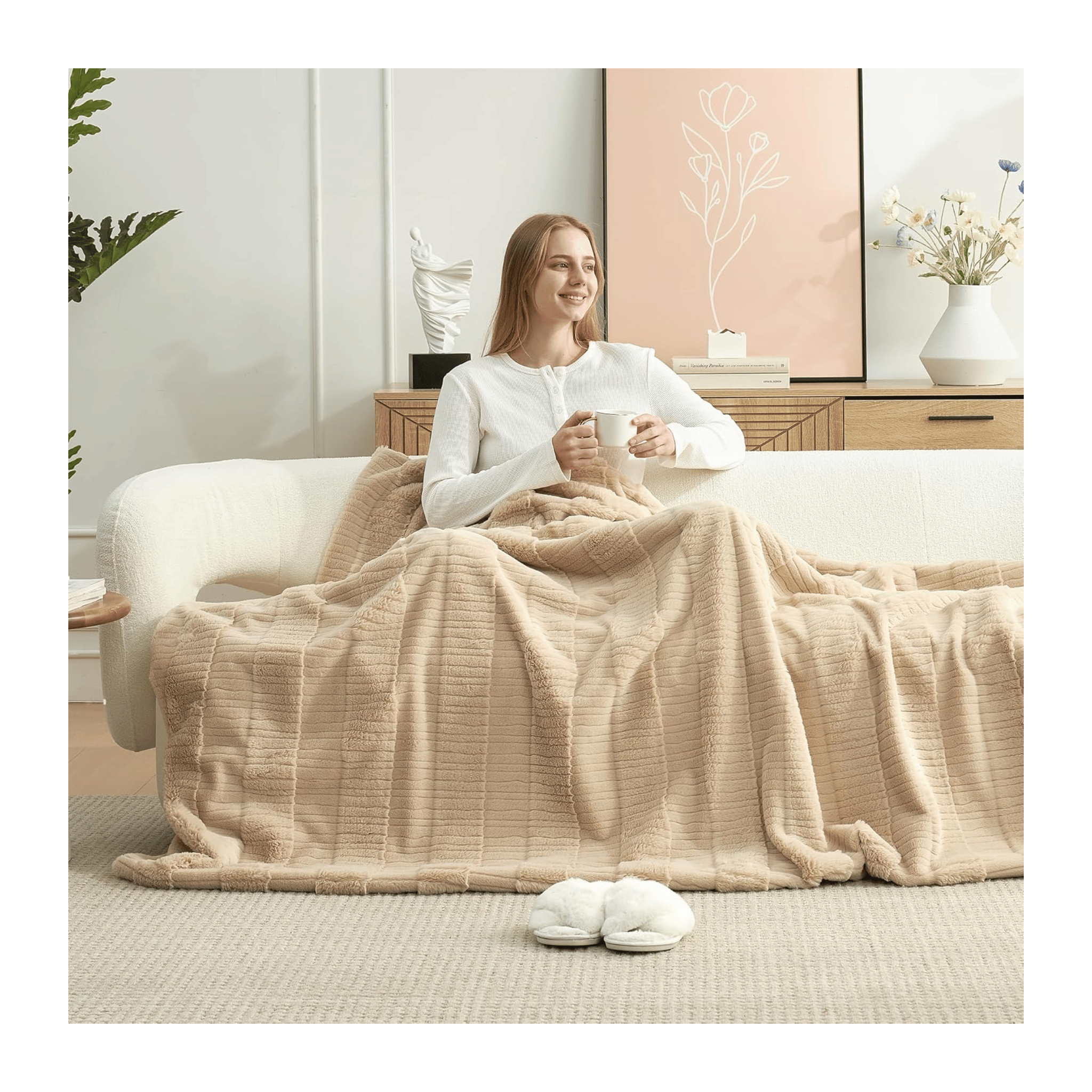 Amelie Home stripe faux fur blanket