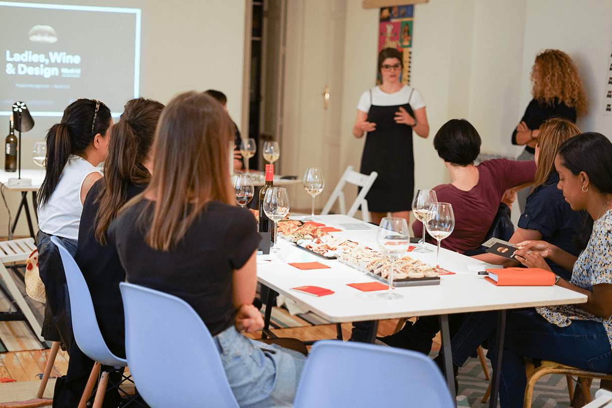 readymag blog_Ladies Wine and Design meeting