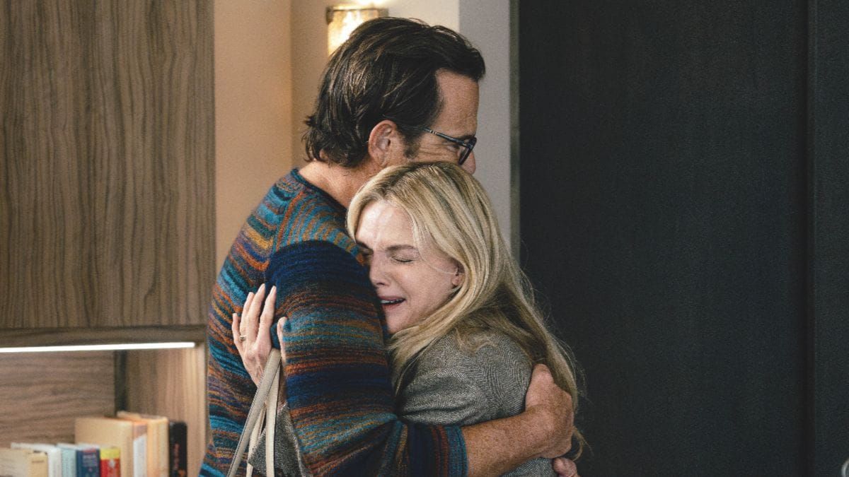 Will Arnett as Phil and Michelle Pfeiffer as Stacy Clyburn in The Madison season 1 episode 6. (Photo Credit: Courtesy of Paramount+.)