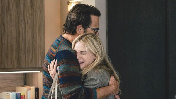 Will Arnett as Phil and Michelle Pfeiffer as Stacy Clyburn in The Madison season 1 episode 6. (Photo Credit: Courtesy of Paramount+.)