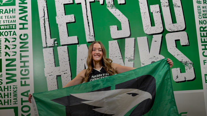 Addison Bjorklund Commits to North Dakota Fighting Hawks Women's Basketball