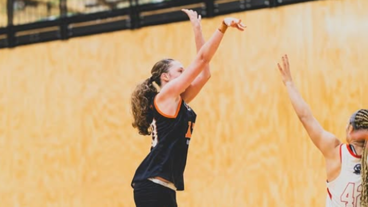 Zoe Jackson Commits to Indiana Hoosiers Women's Basketball