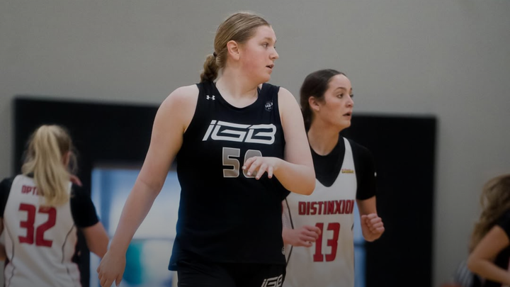 Class of 2027 Forward Adah Hupfer Earns Offer from Navy Midshipmen