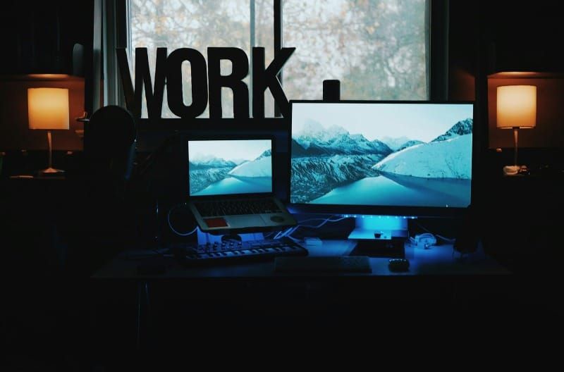 The New Work Paradigm: Why Freelancers Are Outpacing Full-Time Employees in the AI Era