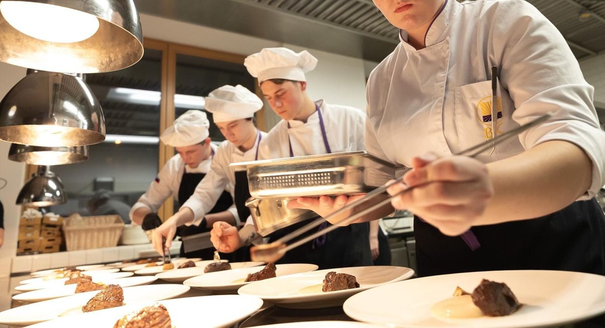Chef za jutri: večer, ko bodo mladi kuharji ocenjevali tudi z občinstvom