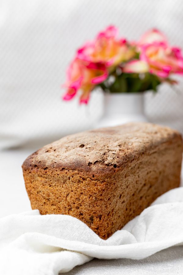 Quick Organic Paleo Bread with Walnuts and Hazelnuts