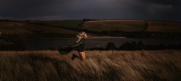 The Luminaries Podcast - Singer Songwriter Tallulah Rendall