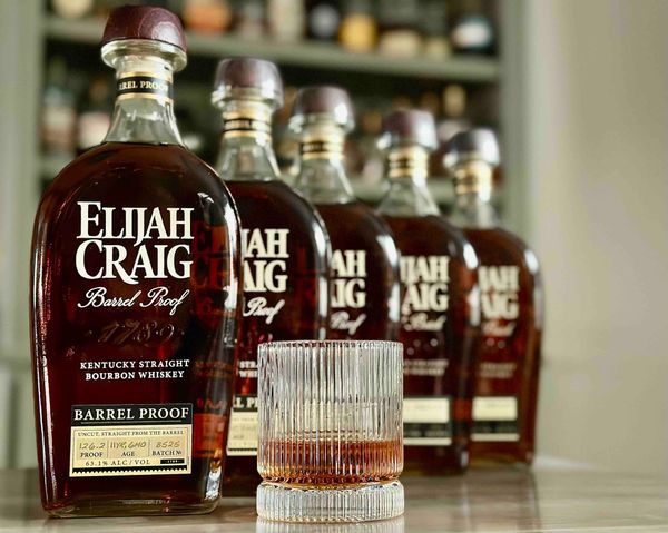 Elijah Craig B525 Review: Bold, Balanced & Barrel-Proof