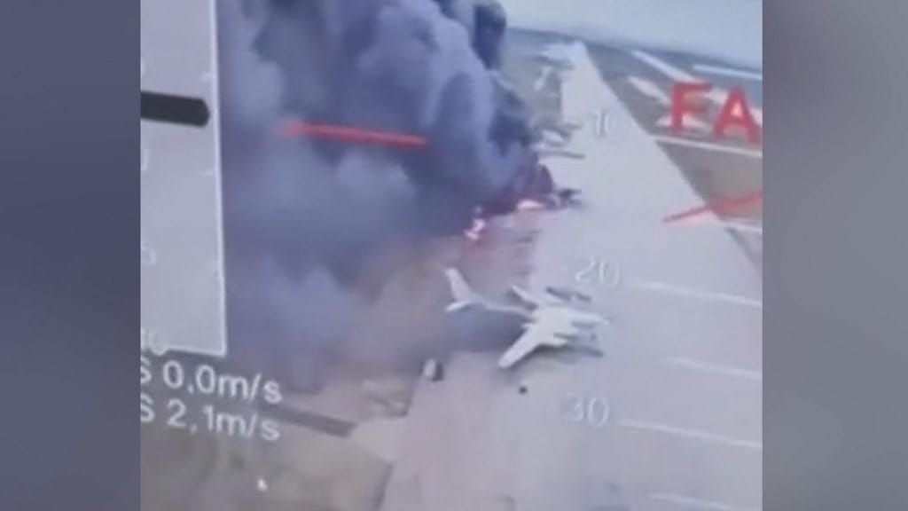 0725GMT//Ukraine's drone ambush; a fake Putin danger story