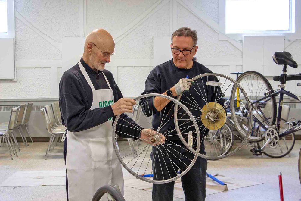 Green Lanes hosts community bike fix in Elora post image