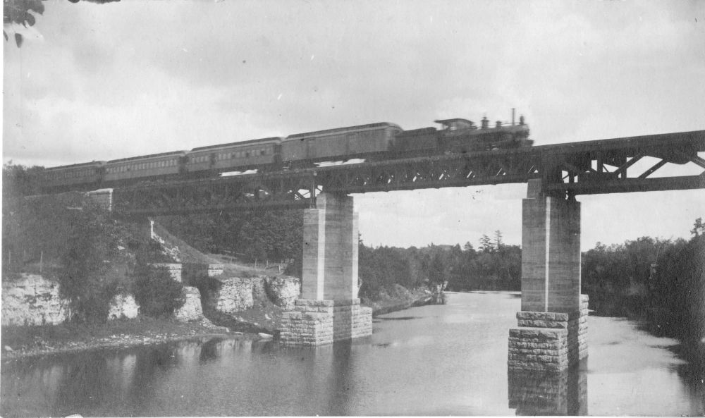 Hikers, cyclists enjoy view from 1909 railway bridge post image