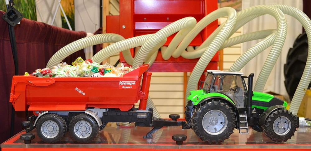 Drayton Farm Show remains popular with vendors post image