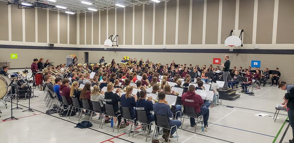 Mass band post image