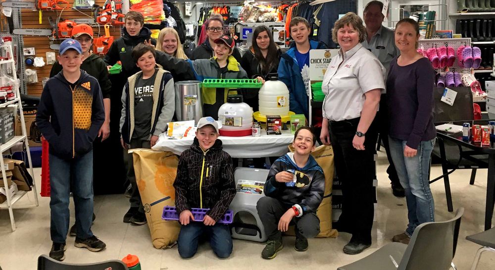 West Luther 4-H Poultry Club meets at Mount Forest Co-op post image