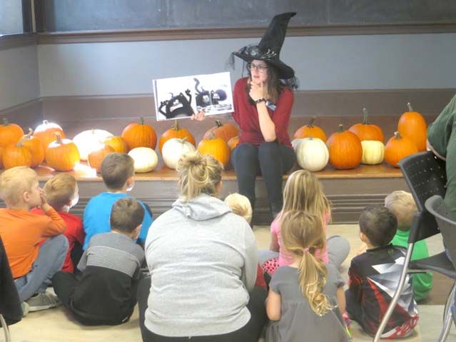 Harriston Horticultural Society and library hosted pumpkin decorating post image