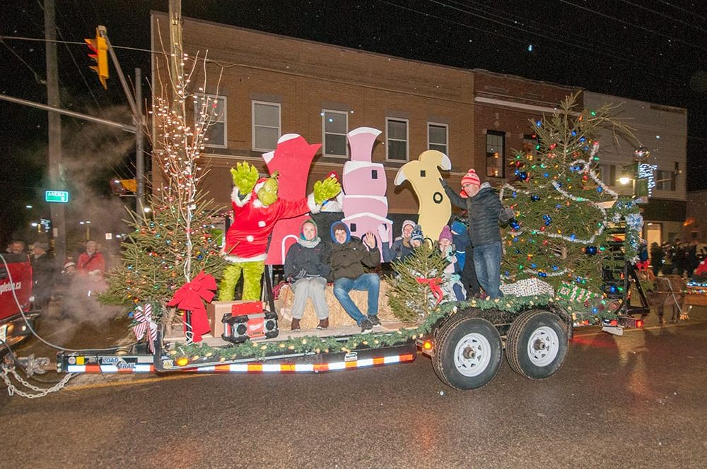 Santa Claus coming to Drayton for annual parade Dec. 6 post image