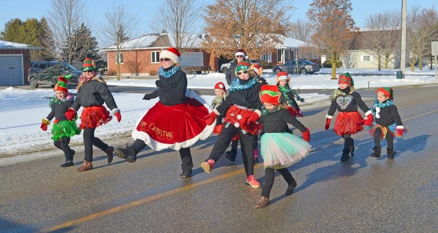 Alma Santa Claus Parade brought the community together on Dec. 22 post image