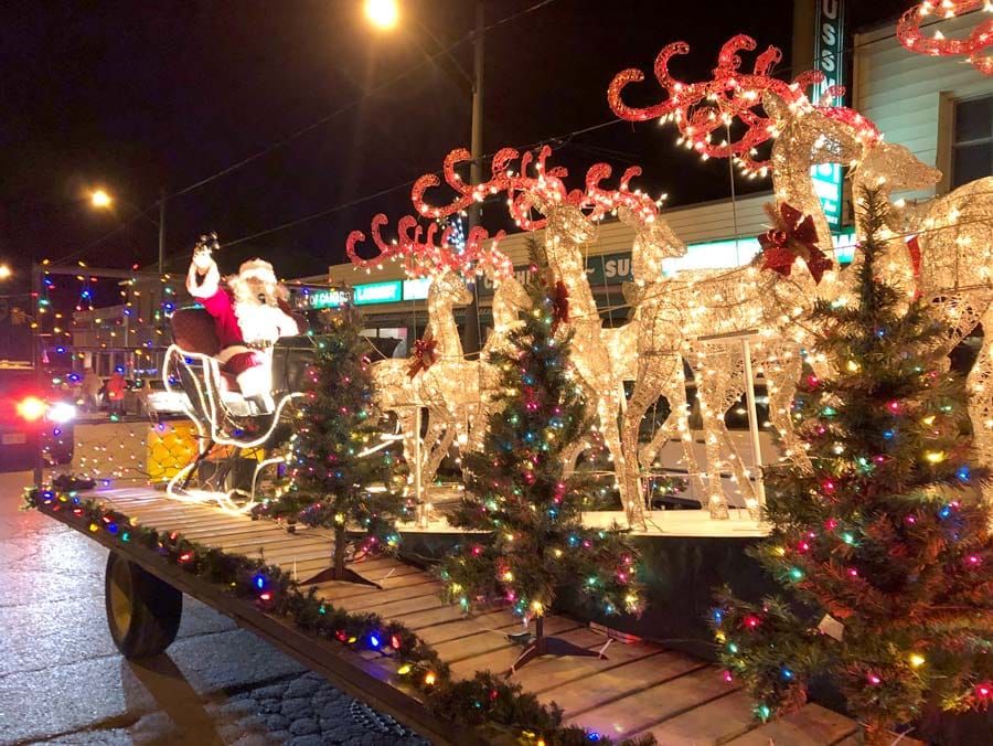 Arthur parade celebrates Christmas season post image