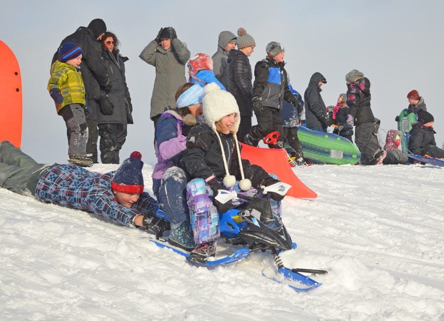 Winter snowfall makes for fun in Aboyne post image