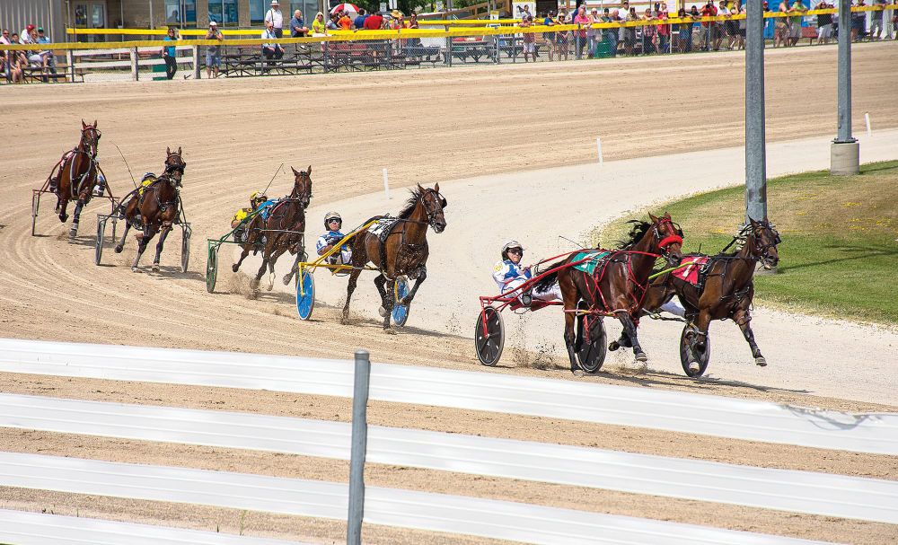 Grand River Raceway recognized among 2020 list of Best Workplaces for retail and hospitality post image