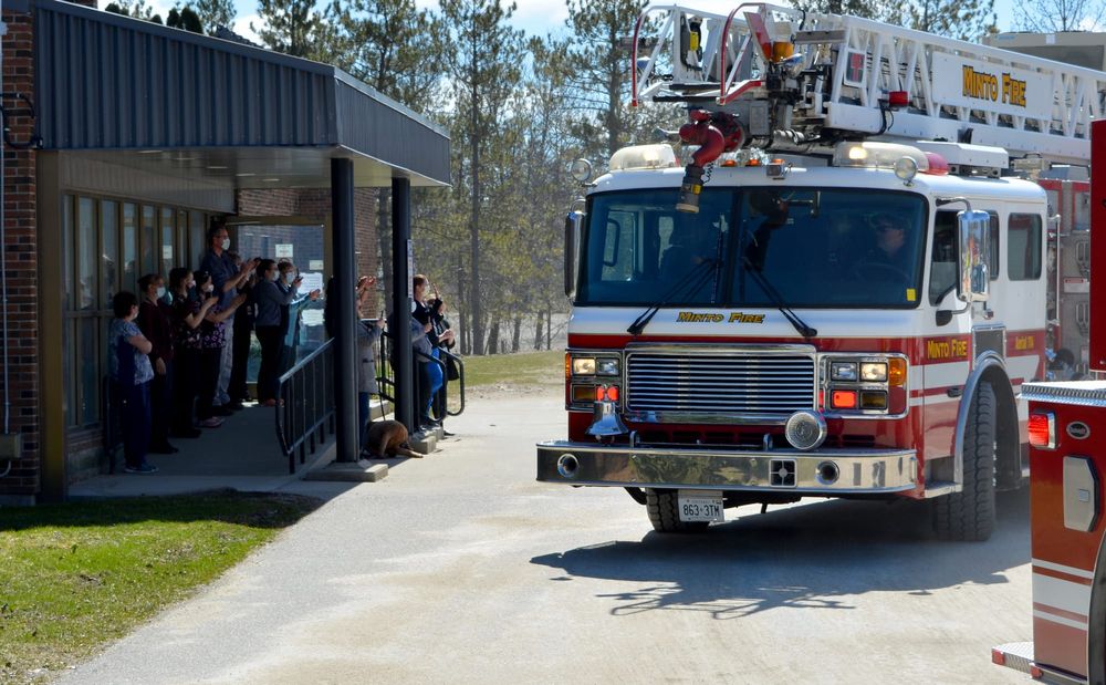 First responders pay tribute to health care workers in Palmerston post image